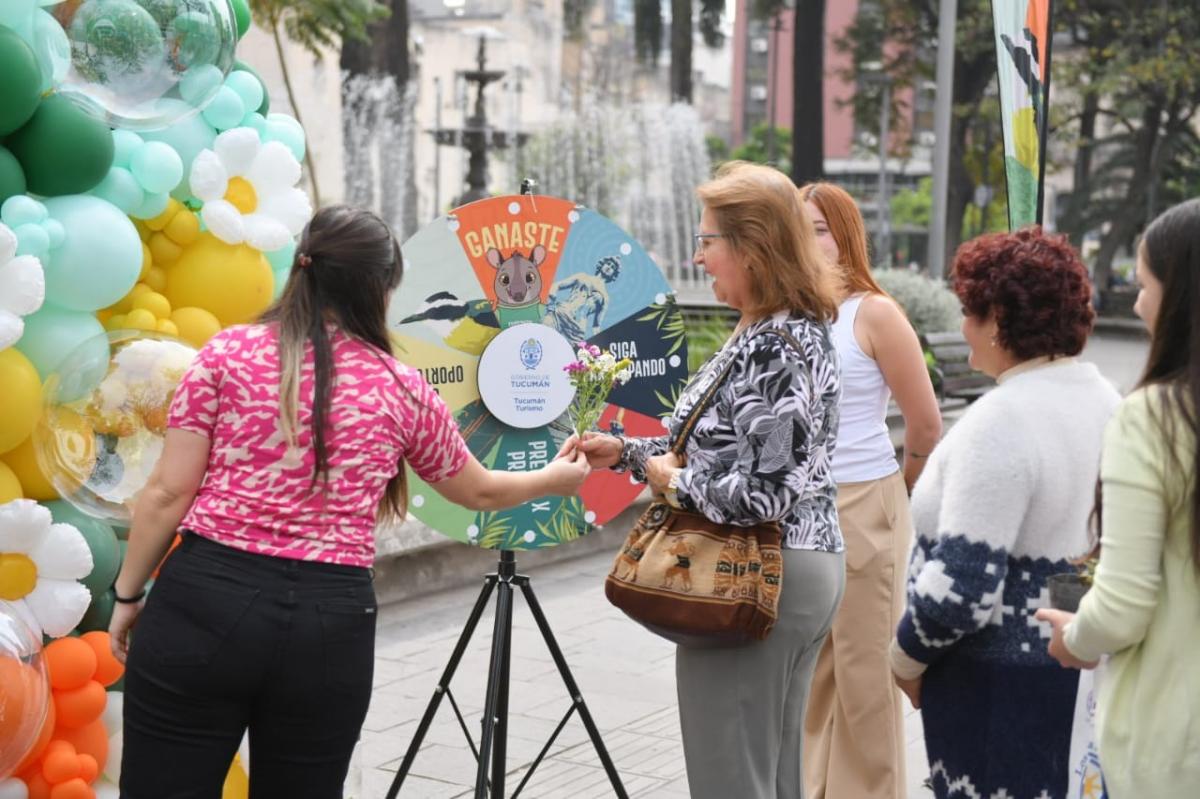 Ecocanje: la plaza Independencia se llenó de color y conciencia ambiental