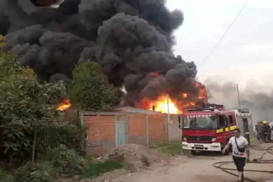 Video: así se vio el incendio en el depósito de barriles de aceite en Manantial Sur