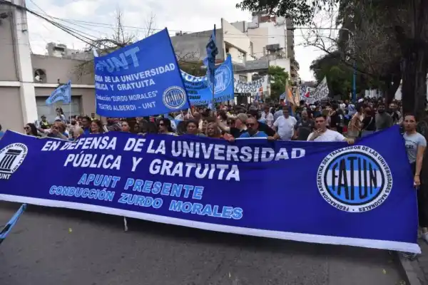 Marcha federal y rechazo al veto universitario: “Que los senadores no se vendan”