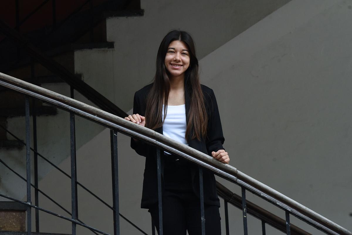 EN LA FACULTAD DE MEDICINA. La profesional egresada con el mejor promedio quiere aportar para mejorar la salud en Tucumán. / LA GACETA, ANALÍA JARAMILLO