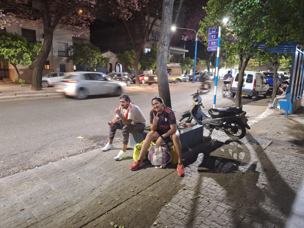 Los hinchas de River ya hacen fila en la Liga Tucumana.