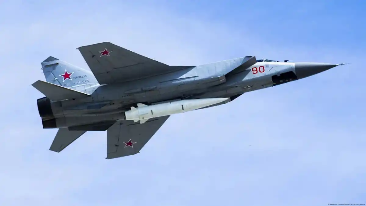 Tres aviones rusos de combate MIG-31 violaron el espacio aéreo estonio por 12 minutos (imagen de archivo) / Alexander Zemlianichenko/AP