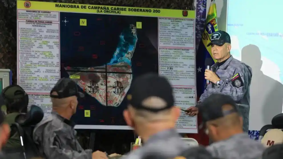 REACCIÓN. El despliegue de drones artillados, de vigilancia y submarinos.