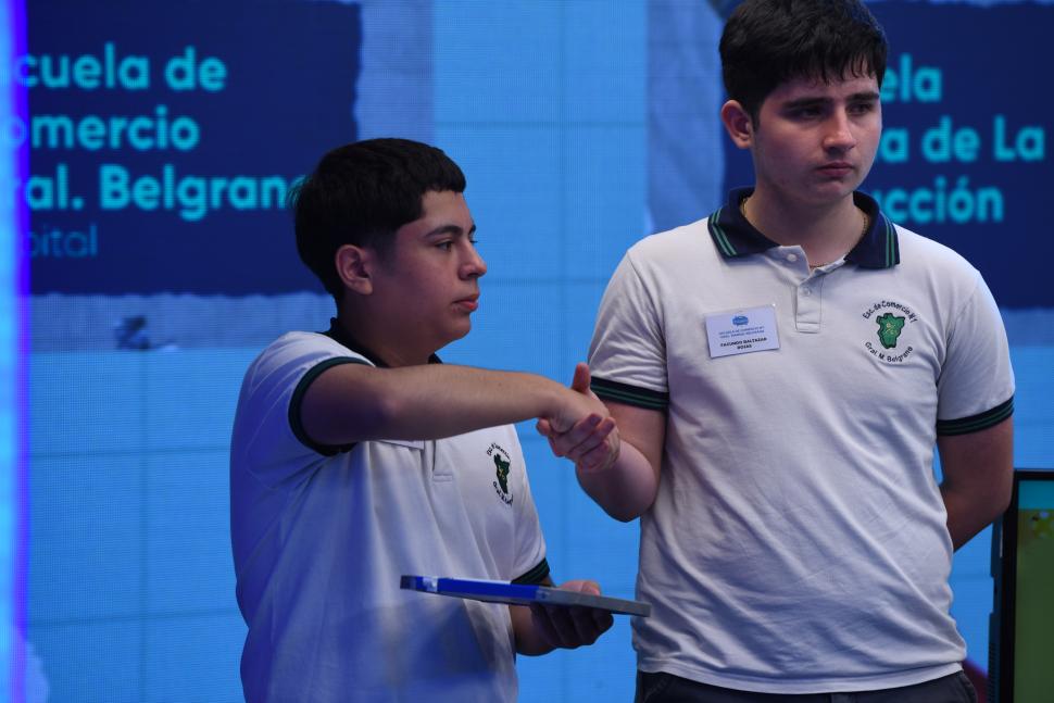 AMIGOS. Facundo y Máximo dejaron todo en cada uno de los juegos.
