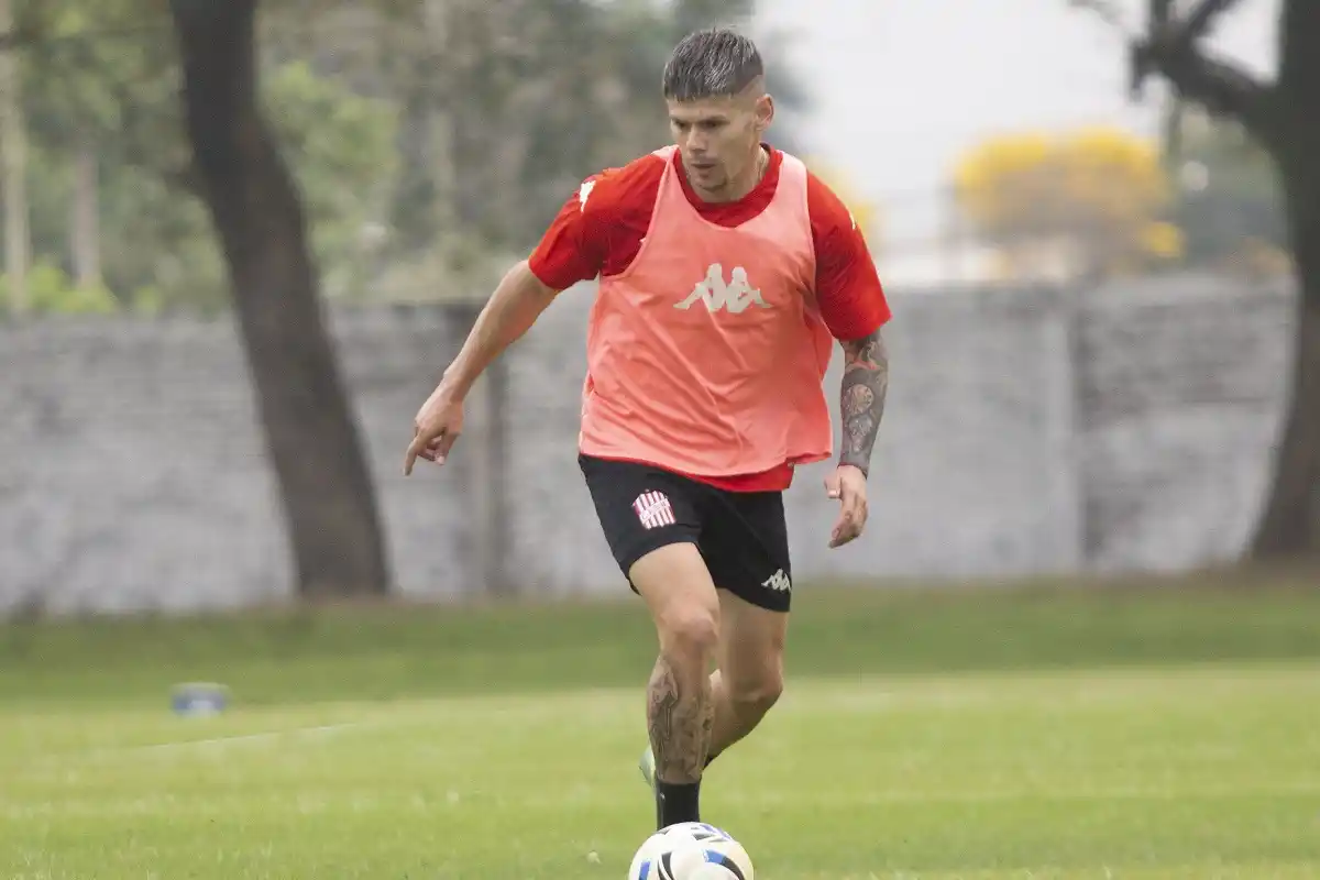 FOCO. Franco García se entrenó en el complejo Natalio Mirkin y se mentaliza para un duelo clave con San Martín, que visitará a Racing de Córdoba en Nueva Italia.