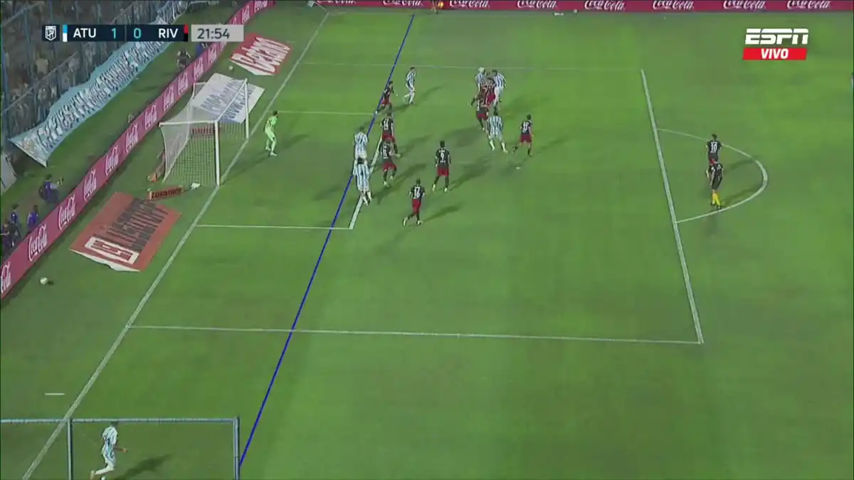 La polémica decisión del VAR: el gol anulado a Leandro Díaz en Atlético Tucumán vs. River