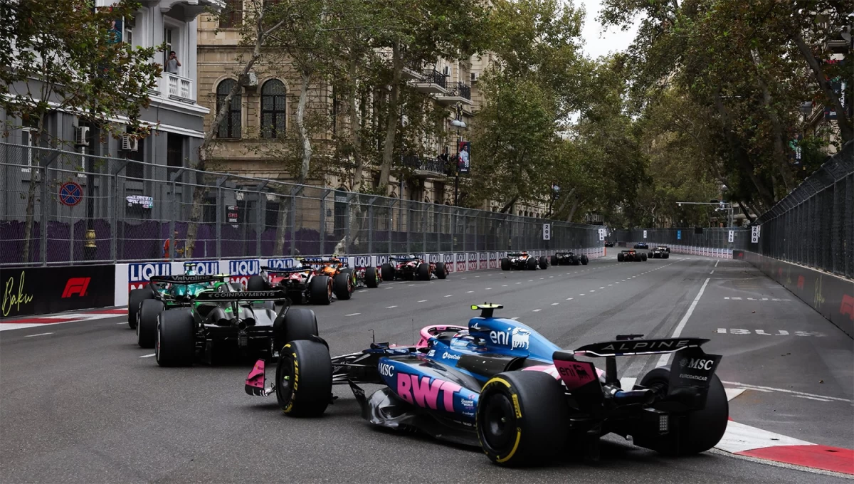 LA MISMA POSTAL. En todas las carreras los Alpine de Colapinto y Gasly tienen que remar desde el final del pelotón.