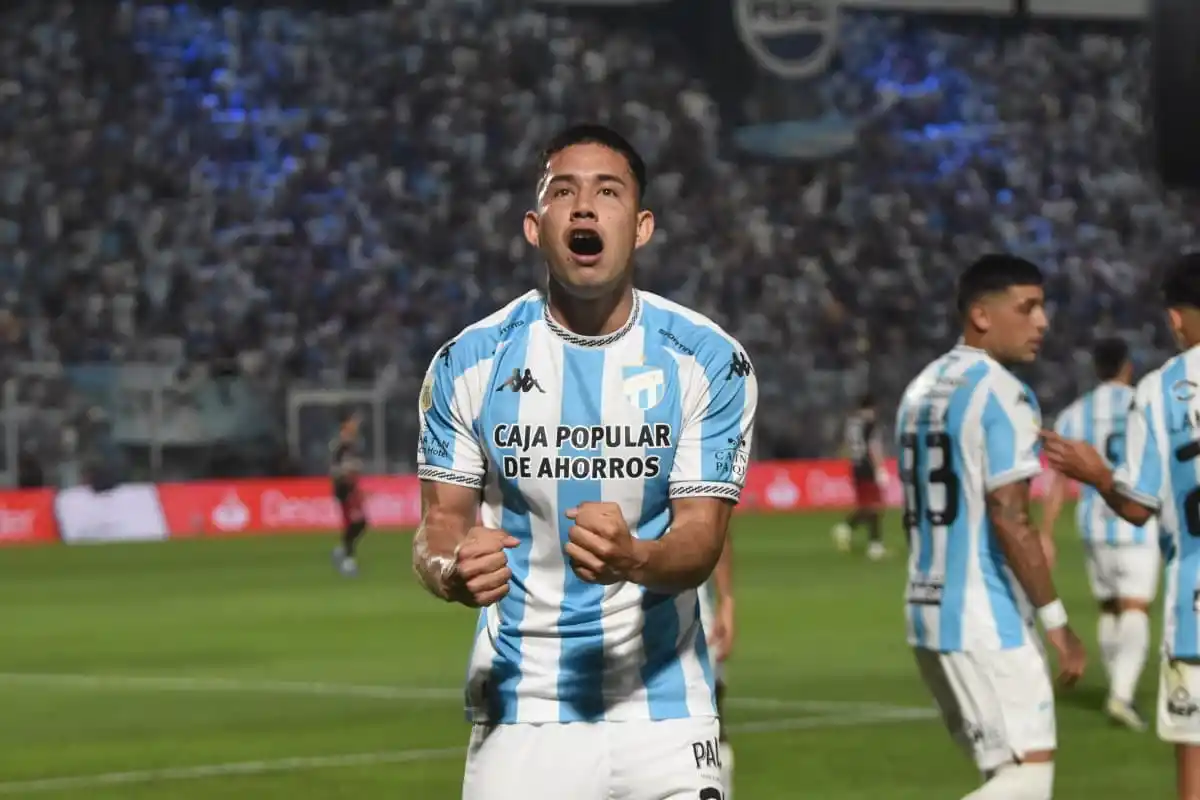 Clever Ferreira celebra su primer gol en el torneo Clausura.