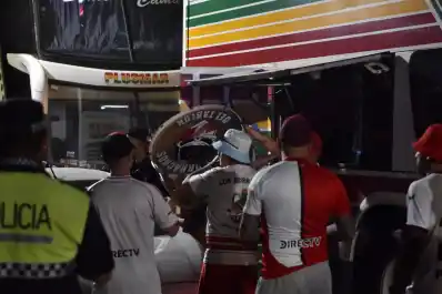 River en Tucumán: 900 policías, controles estrictos y distintas postales de la pasión en la previa del Monumental