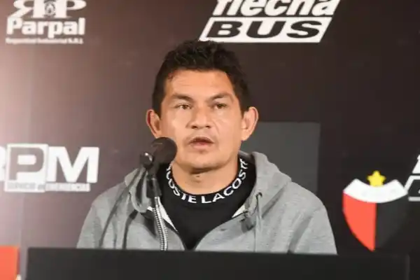 “Pulga” Rodríguez sufrió un robo en su casa mientras entrenaba con Colón