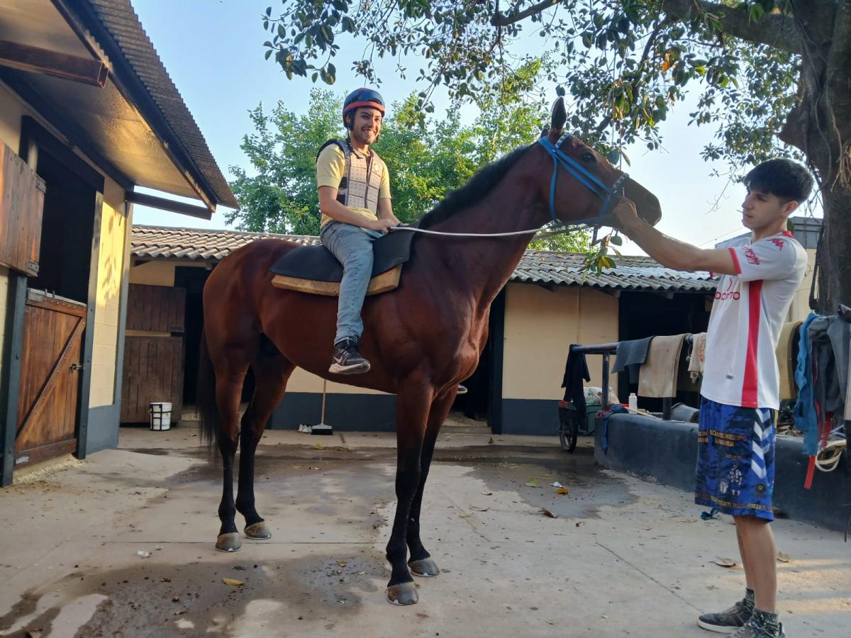 POR LA REVANCHA. Julián Bethencourt, que el año pasado tuvo su debut en el Gran Premio, montará a Dragonet.