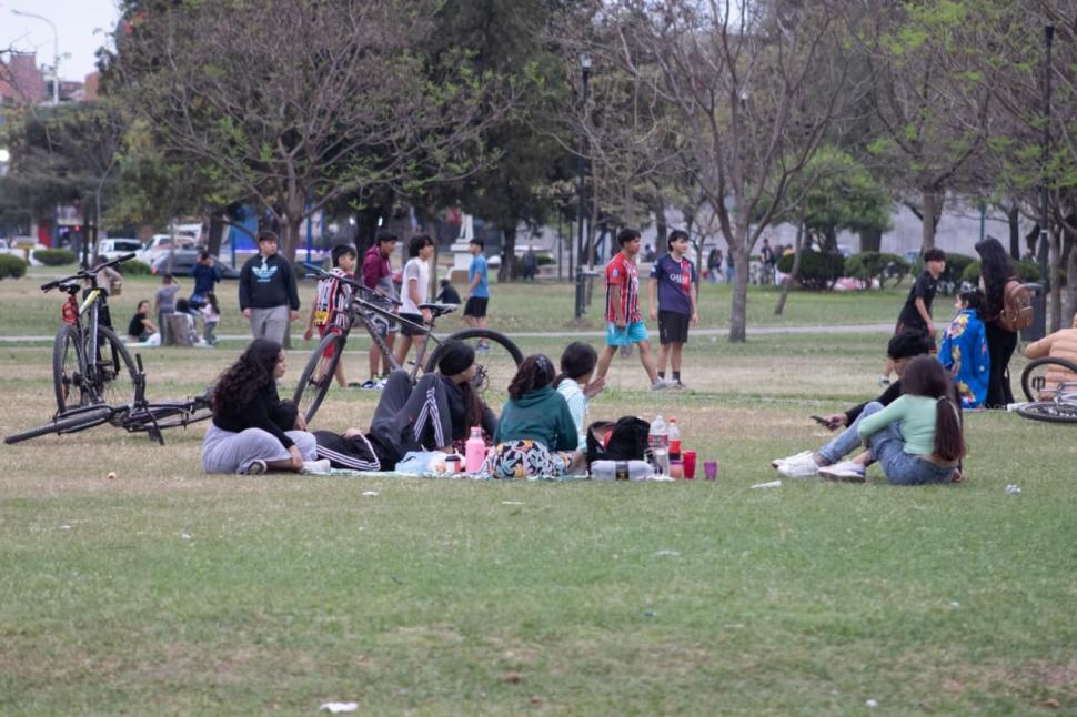 NIÑOS. Las familias fueron las que más tiempo pasaron en el parque.