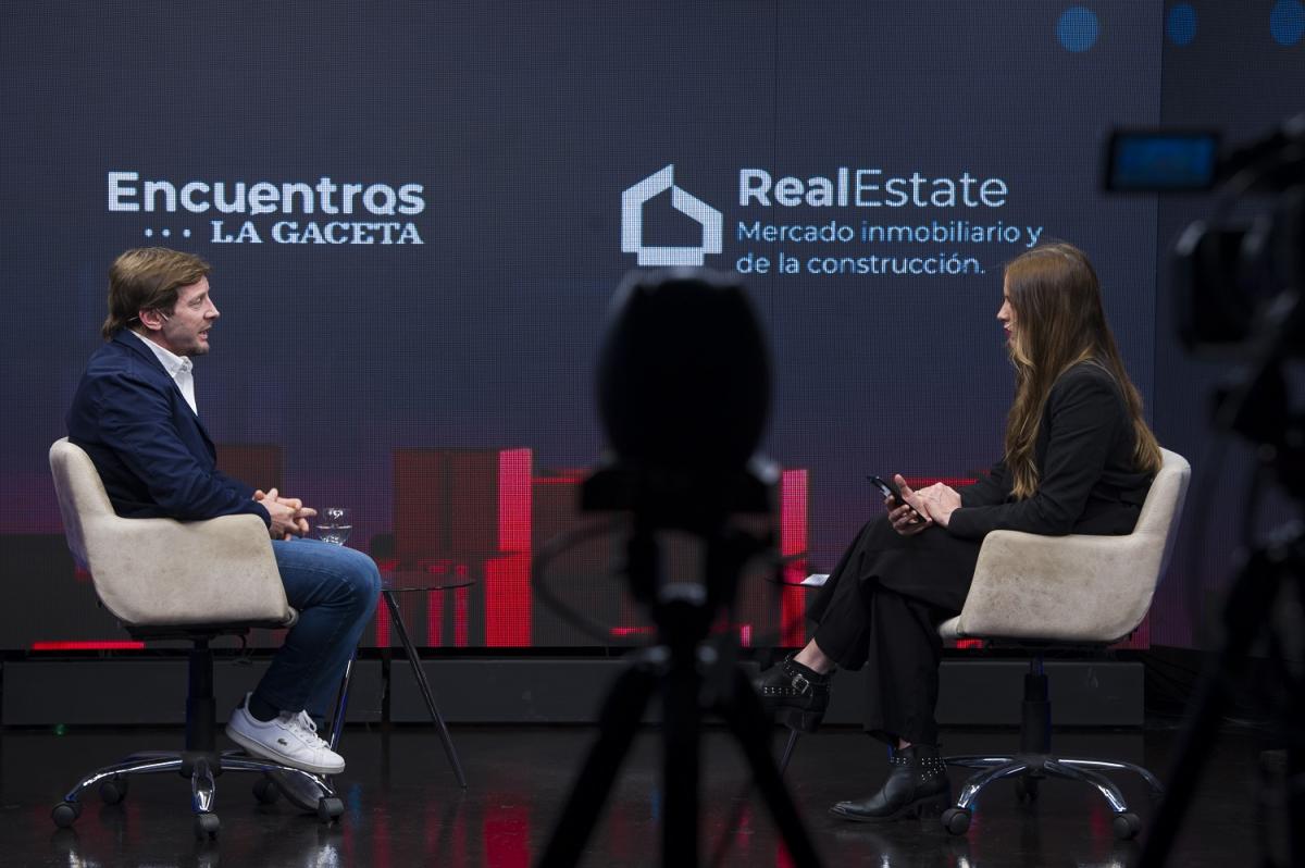 Sebastián Piliponsky, socio de Link Desarrollos Inmobiliarios, en la charla con Carolina Servetto. LA GACETA/FOTO DE DIEGO ARÁOZ 