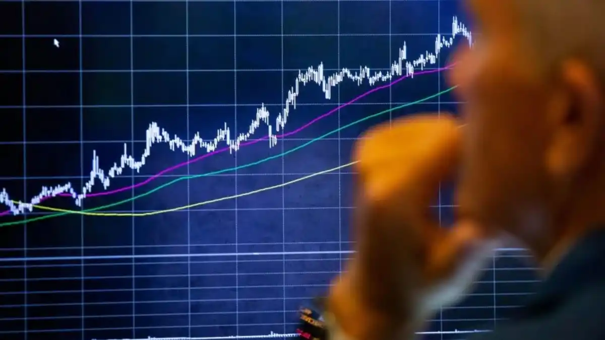 Tras la reunión entre  Milei y Trump, el riesgo país llegó a perforar los 1.000 puntos