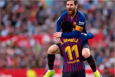 El conmovedor gesto de Messi hacia Dembelé tras consagrarse ganador del Balón de Oro