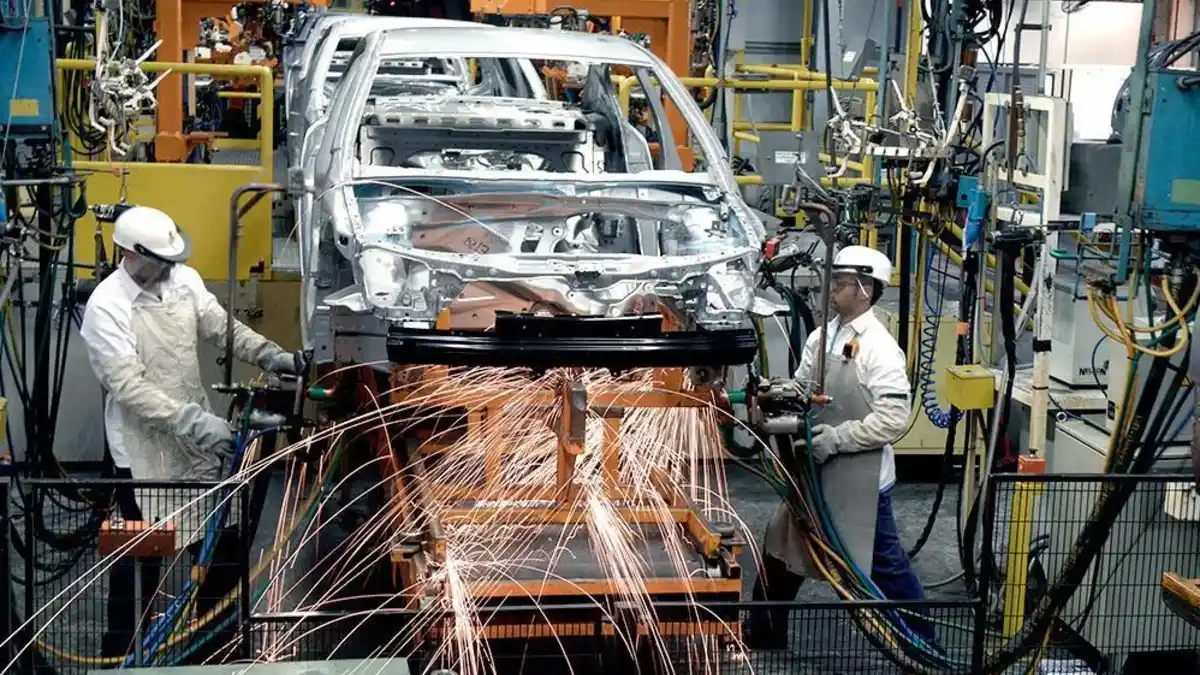 La actividad económica cayó en julio, pero creció 2,9% en la comparación interanual