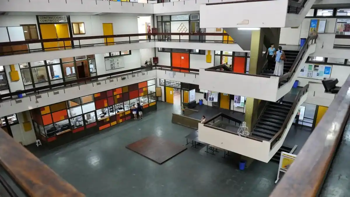 ARQUITECTURA Y URBANISMO. El seminario introductorio se dictará en dos módulos y será el primer acercamiento de los aspirantes a la vida universitaria.