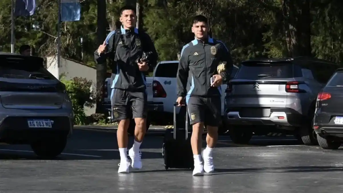 Con Subiabre a bordo y refuerzos del exterior, la Selección Sub-20 viajó a Chile para el Mundial