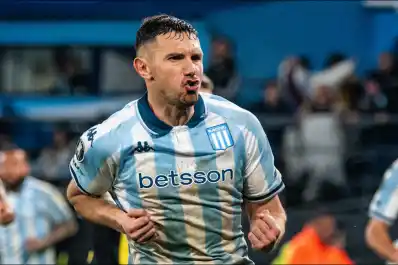 El inesperado cruce de “Maravilla” Martínez con hinchas de Racing tras la victoria en Copa Libertadores que explotó en redes