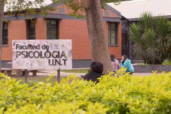 Psicología de la UNT celebra su primera Expo con espacios de integración y acompañamiento