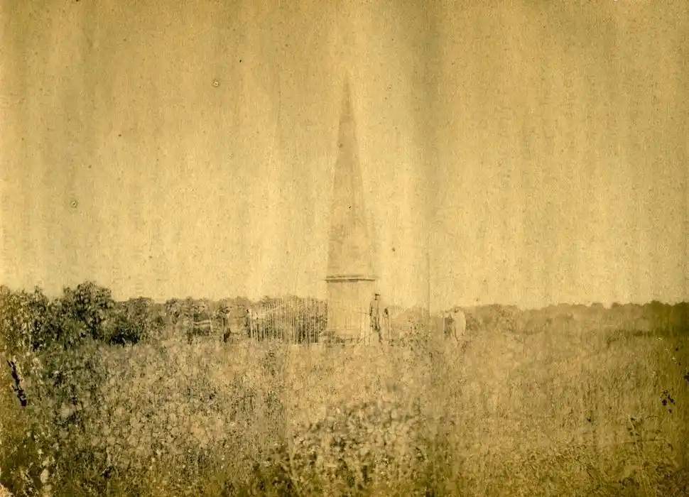 Recuerdos fotográficos: 1872 y 1878, fotos del monumento más antiguo de Tucumán