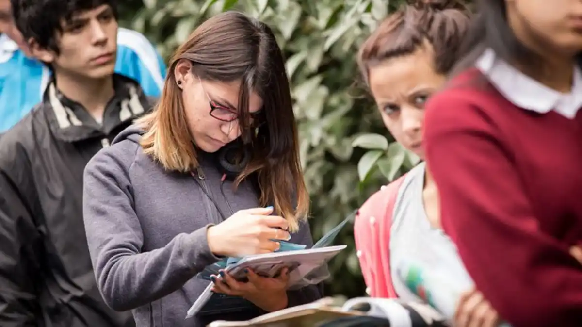 Convocatoria laboral 2025: cómo postular a más de 100 puestos en todo el país