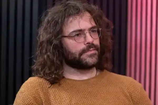 Peter Lanzani habló de la buena onda con los ex “Casi Ángeles”, pero omitió mencionar a una compañera