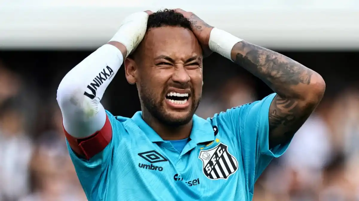 Escándalo con Neymar en Brasil: lo acusan de ser adicto al whisky, al tabaco y de acostarse de madrugada