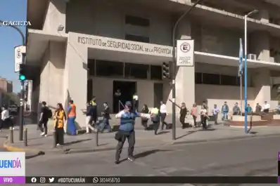 Simulacro de incendio en el Subsidio de Salud: evacuaron a 400 personas y cortaron las calles en el centro