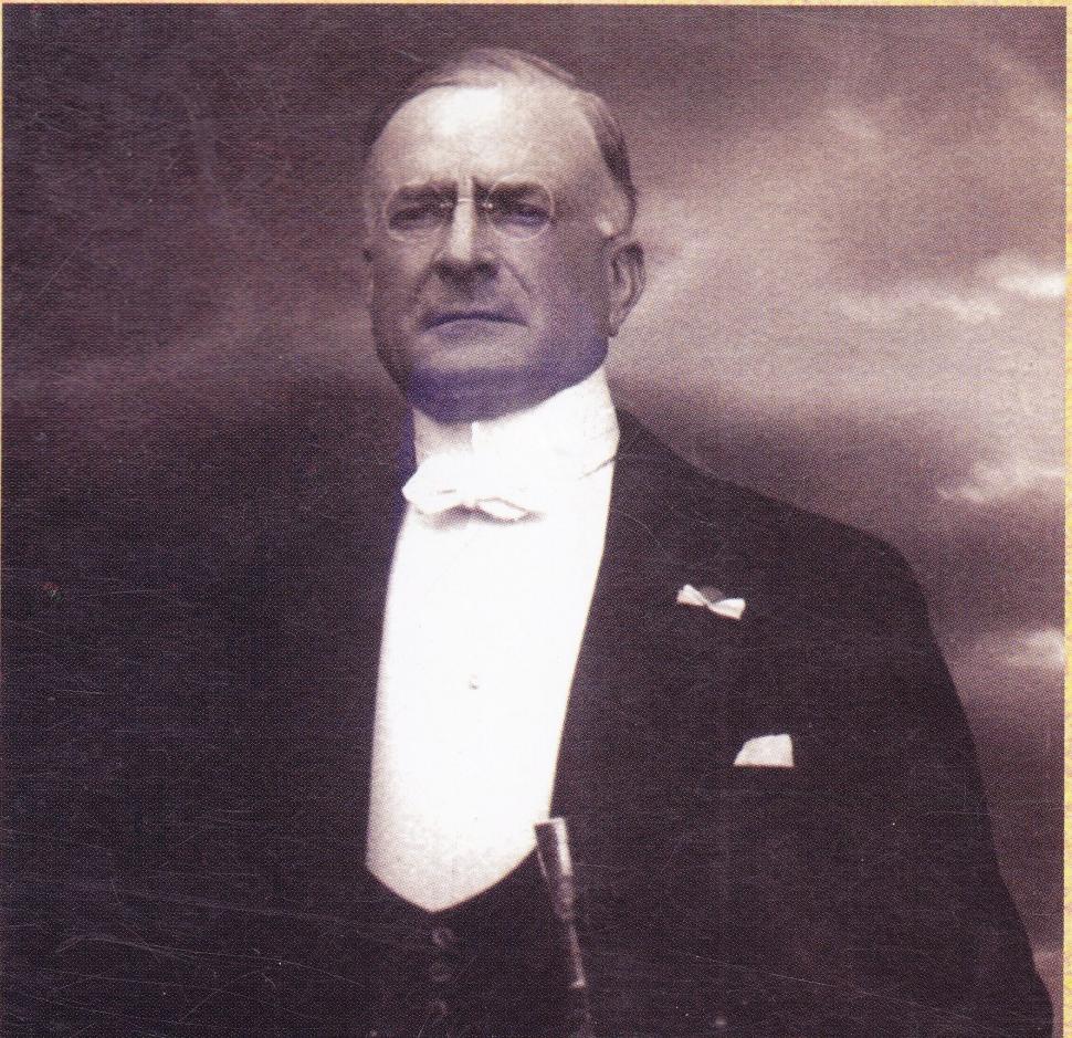 JOSÉ GRACIANO SORTHEIX. Monterizo nacido el 7 de marzo de 1873, fue Gobernador de la Provincia de 1928 a 1930 y rector de la Universidad Nacional de Tucumán entre 1942 y 1943.
