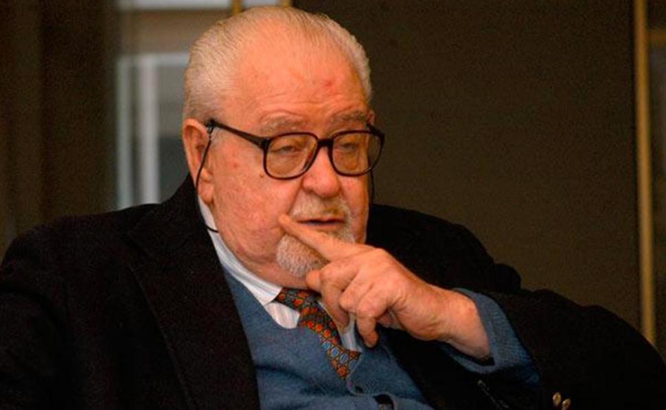 JULIO ARDILES GRAY. Nació en 1922. Comenzó como periodista en LA GACETA y luego emigró a Buenos Aires. Fue poeta, dramaturgo y novelista. La UNT lo nombró doctor honoris causa.