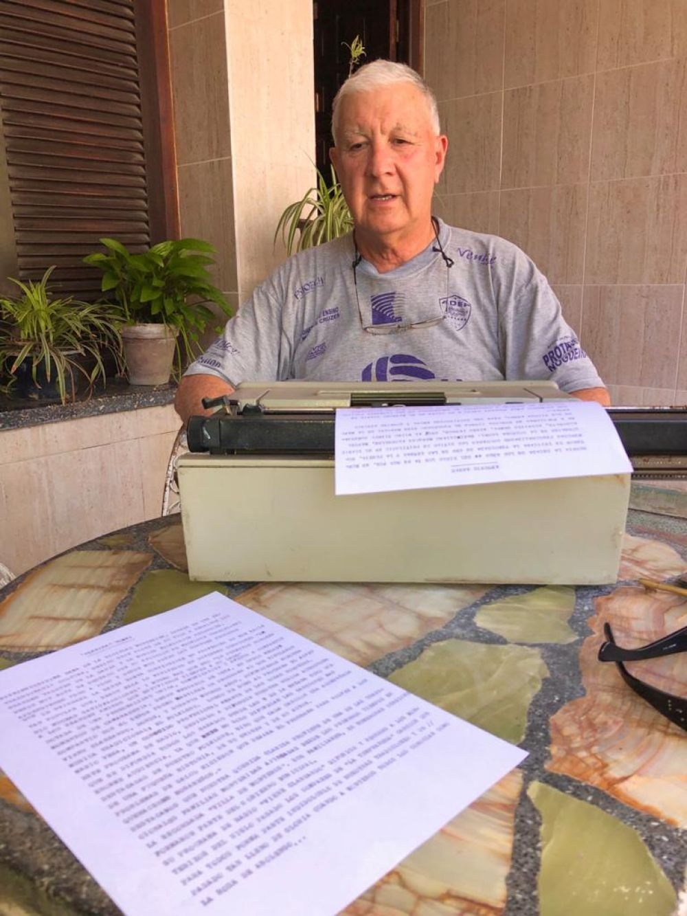 TULIO OTTONELLO. Conocer íntimamente Monteros, donde nació en 1938, fue su propósito desde sus iniciales estudios en los 60. Fue el autor de los primeros libros sobre la historia local.