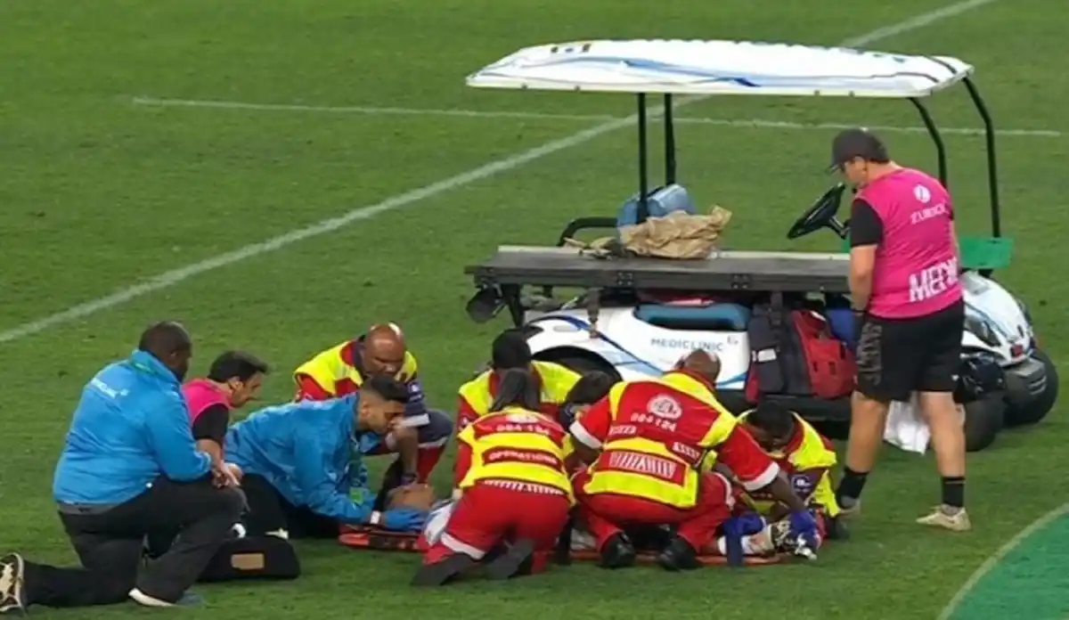 SÓLO UN SUSTO. García dejó el campo en camilla  y con cuello ortopédico.