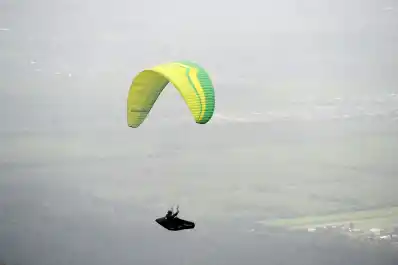 El Argentino de parapente se define en San Javier tras la suspensión por viento fuerte