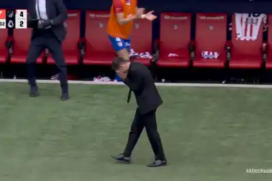 El desbordado festejo del Cholo Simeone tras el golazo de Julián Álvarez en el 5-2 al Real Madrid