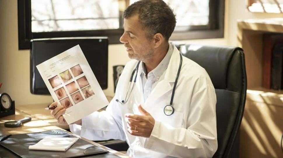 ELIMINADOS. El médico aconseja suprimir el azúcar y el harina de la dieta.