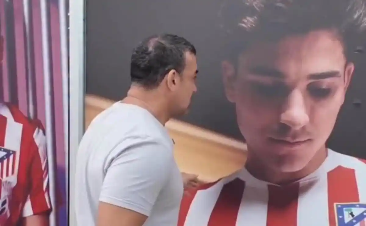 Agustín Creevy vio el derby de Madrid con la familia de Julián Álvarez 