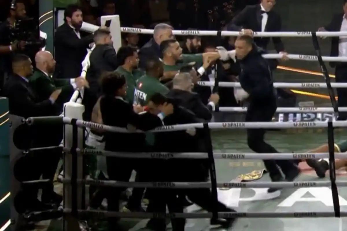 Video: la pelea entre una leyenda del boxeo brasileño y un histórico campeón de MMA terminó en escándalo en San Pablo