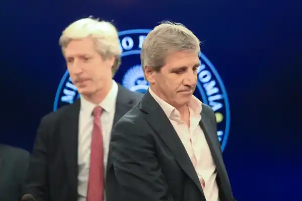 Volatilidad del dólar: Javier Milei trata de evitar nuevas turbulencias cambiarias