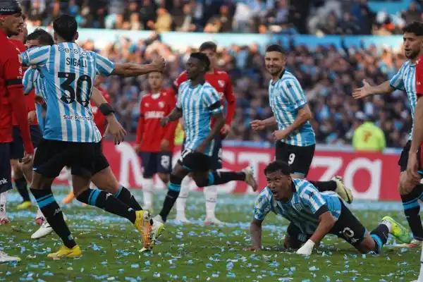 Agenda de TV del domingo: ¿dónde ver en vivo Racing Club-Independiente, el clásico de Avellaneda?