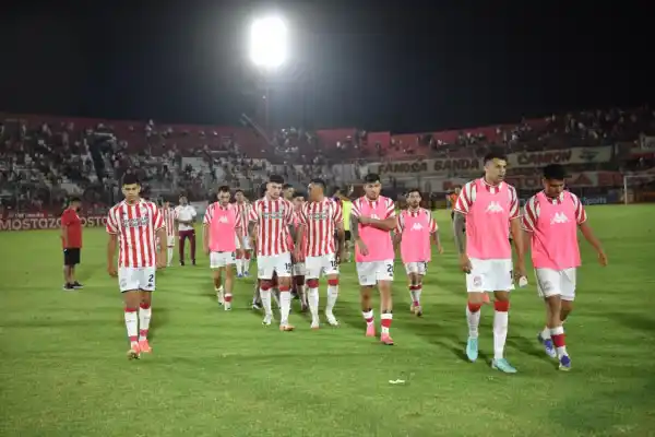 San Martín se aseguró la clasificación al Reducido con un empate que dejó más dudas que certezas