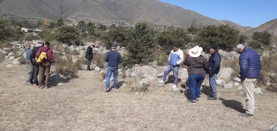 RELEVAMIENTOS. Las campañas realizadas en Casas Viejas permitieron identificar áreas con gran cantidad de estructuras arqueológicas de alto valor. fotos gentileza dirección de patrimonio