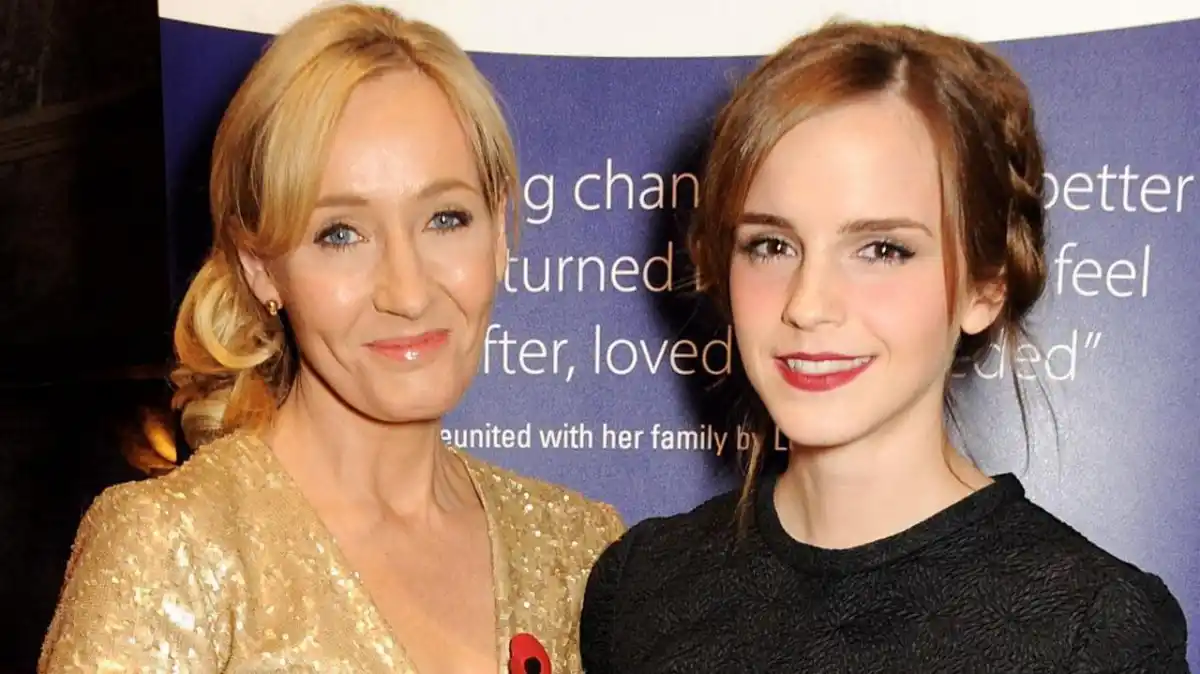 J.K. Rowling vs Emma Watson: la autora de Harry Potter arremetió contra la actriz y la llamó “ignorante”
