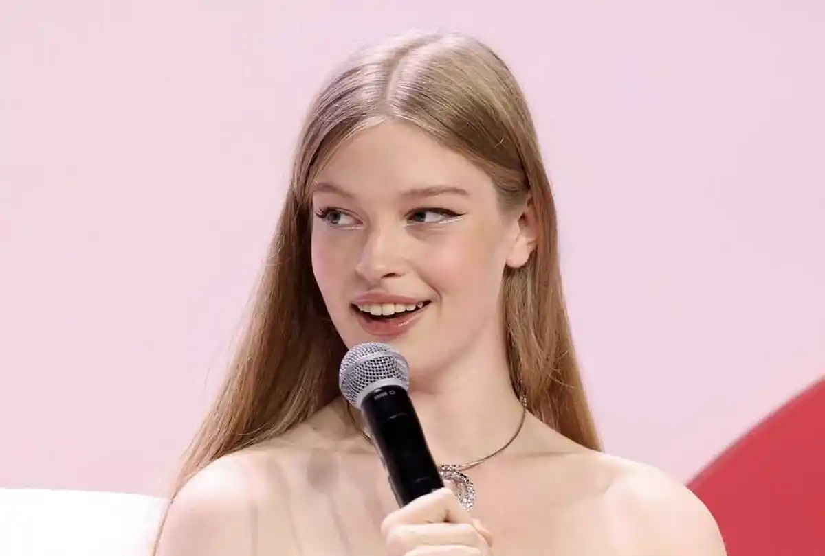 Así está hoy Vivian, la hija trans de Elon Musk a la que él dio por asesinada