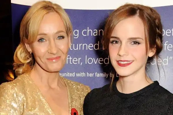 J.K. Rowling vs Emma Watson: la autora de Harry Potter arremetió contra la actriz y la llamó “ignorante”