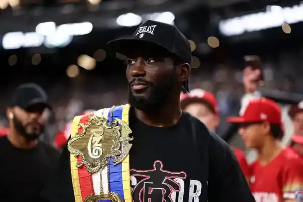 El confuso episodio de la detención de Terence Crawford en Omaha tras su consagración ante Canelo