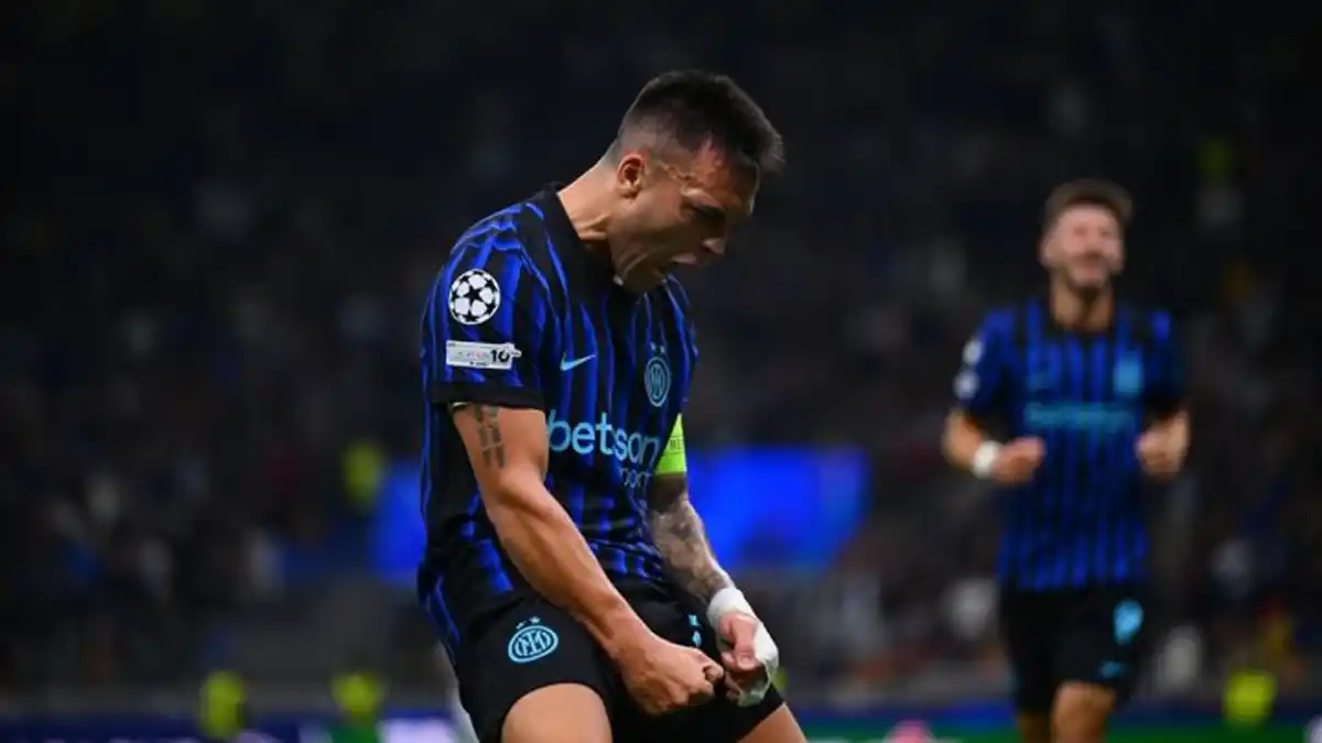 Lautaro Martinez marcó dos goles en el partido ante Slavia de Praga. 