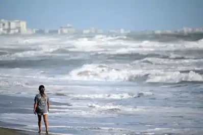 Imelda y Humberto ponen en alerta la costa este de EEUU y Bermudas