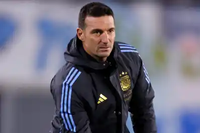 ¿Decisión de Scaloni? Boca perdería a Paredes en dos partidos clave para la lucha a la Copa Libertadores 2026