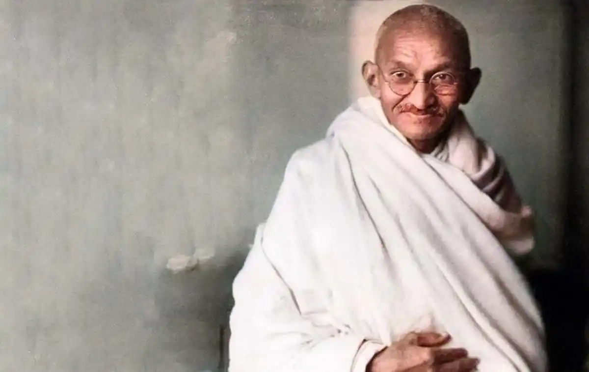 EFEMÉRIDES DEL 2 de OCTUBRE. Se cumple un nuevo aniversario del nacimiento de Mahatma Gandhi